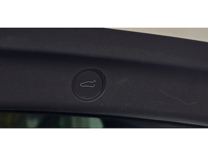 Tesla-Model Y