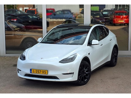 Tesla-Model Y