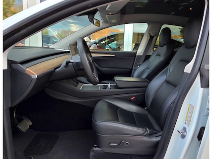 Tesla-Model Y