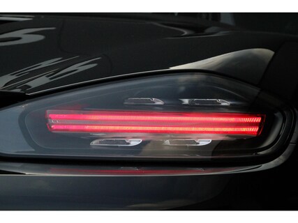 Porsche-718 Boxster