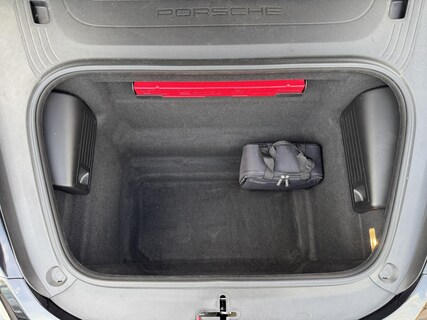 Porsche-718 Boxster