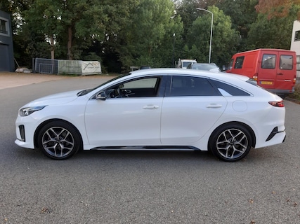 Kia-ProCeed
