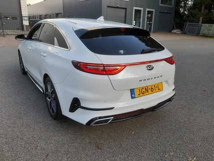 Kia-ProCeed