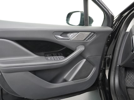 Jaguar-I-Pace
