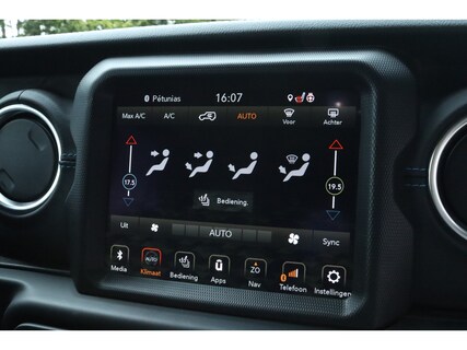 Jeep-Wrangler