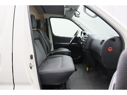 Toyota-HiAce