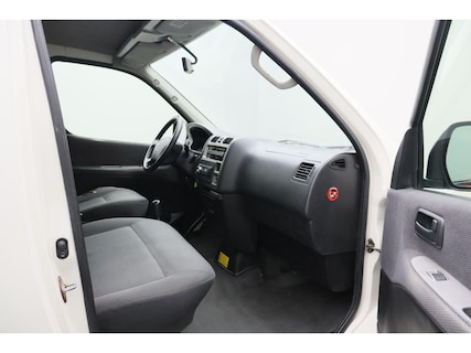 Toyota-HiAce