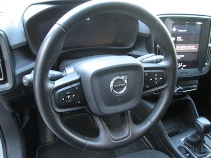 Volvo-XC40