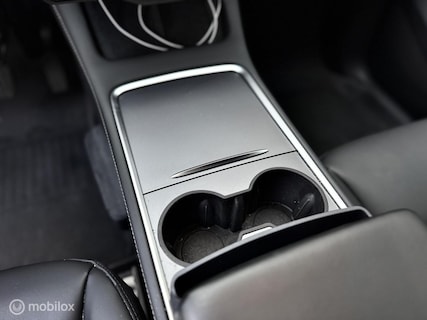 Tesla-Model Y