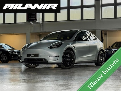 Tesla-Model Y