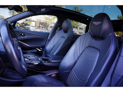 Aston Martin-DBX