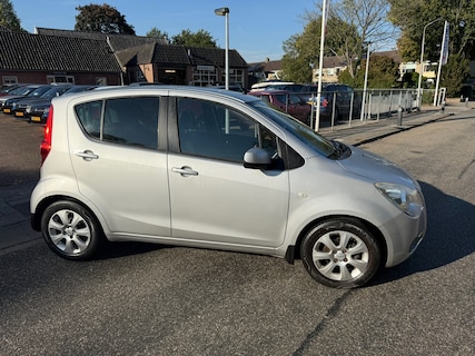 Opel-Agila