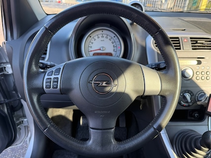 Opel-Agila