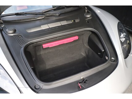 Porsche-718 Boxster