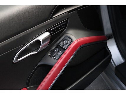 Porsche-718 Boxster