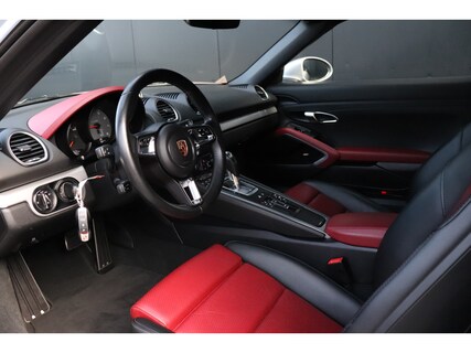 Porsche-718 Boxster