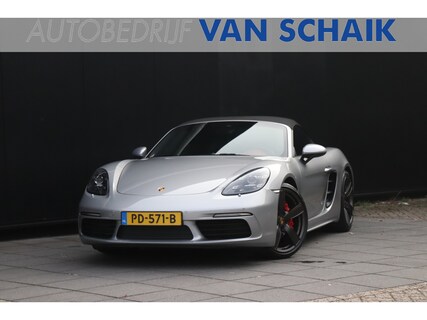 Porsche-718 Boxster