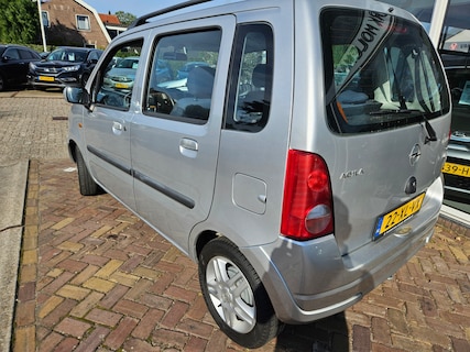 Opel-Agila