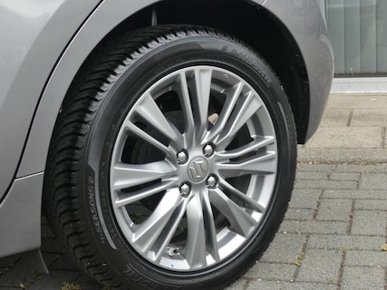 Suzuki-Baleno