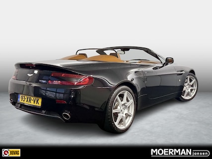 Aston Martin-V8 Vantage