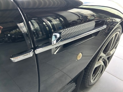 Aston Martin-DB9