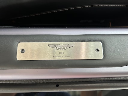 Aston Martin-DB9