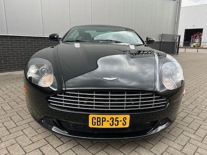 Aston Martin-DB9