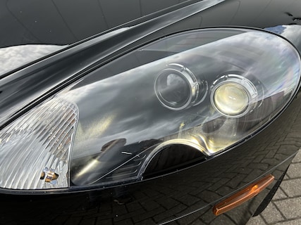 Aston Martin-DB9