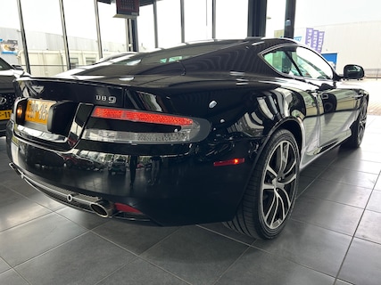 Aston Martin-DB9