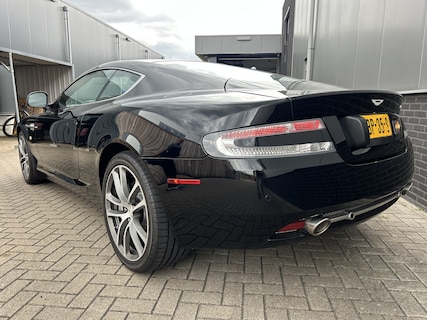 Aston Martin-DB9
