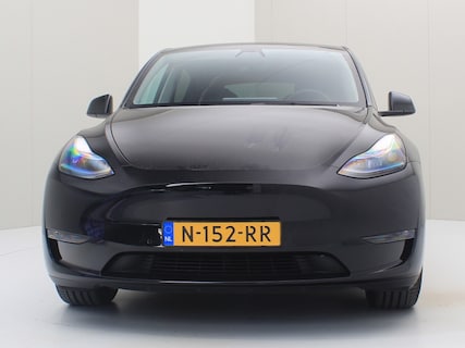 Tesla-Model Y