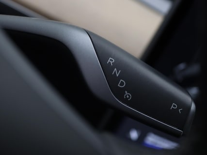 Tesla-Model Y