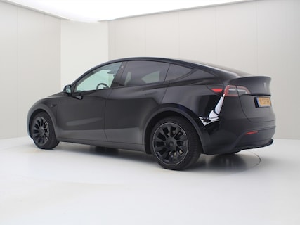 Tesla-Model Y