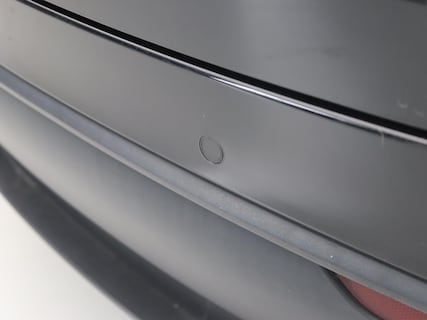 Tesla-Model Y