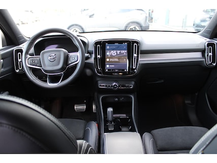 Volvo-XC40