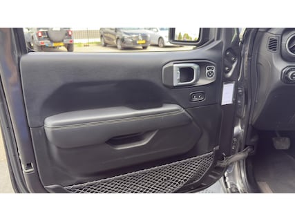 Jeep-Wrangler