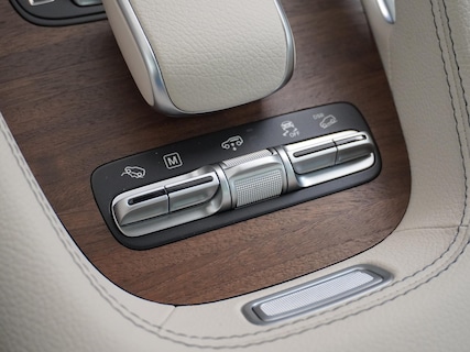 Mercedes-Benz-GLS