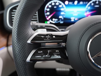 Mercedes-Benz-GLS