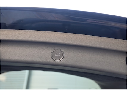Tesla-Model Y