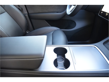 Tesla-Model Y