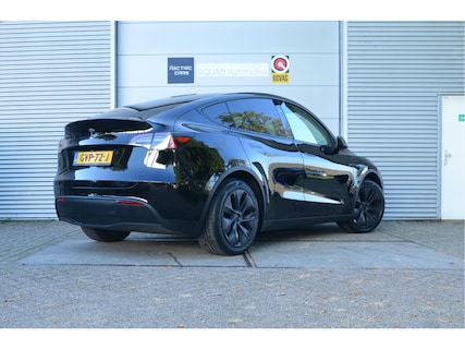 Tesla-Model Y
