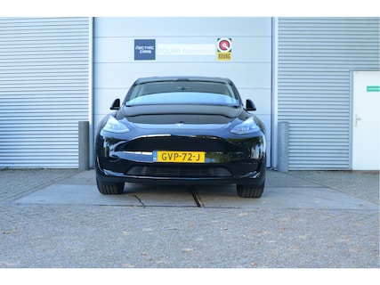 Tesla-Model Y