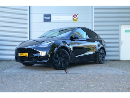 Tesla-Model Y