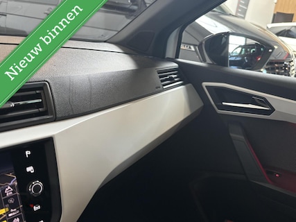 SEAT-Arona