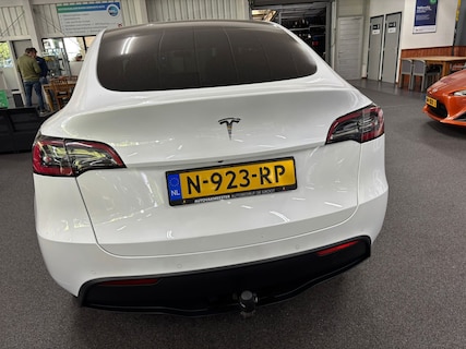 Tesla-Model Y