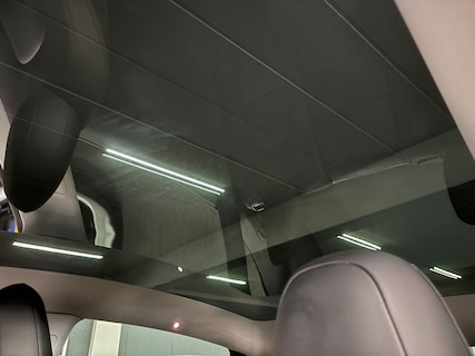 Tesla-Model Y