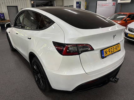 Tesla-Model Y
