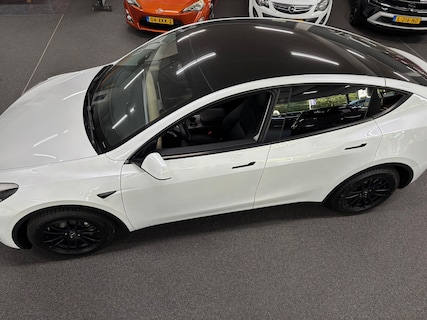 Tesla-Model Y