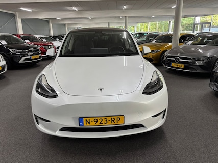 Tesla-Model Y