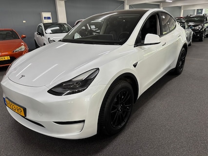Tesla-Model Y